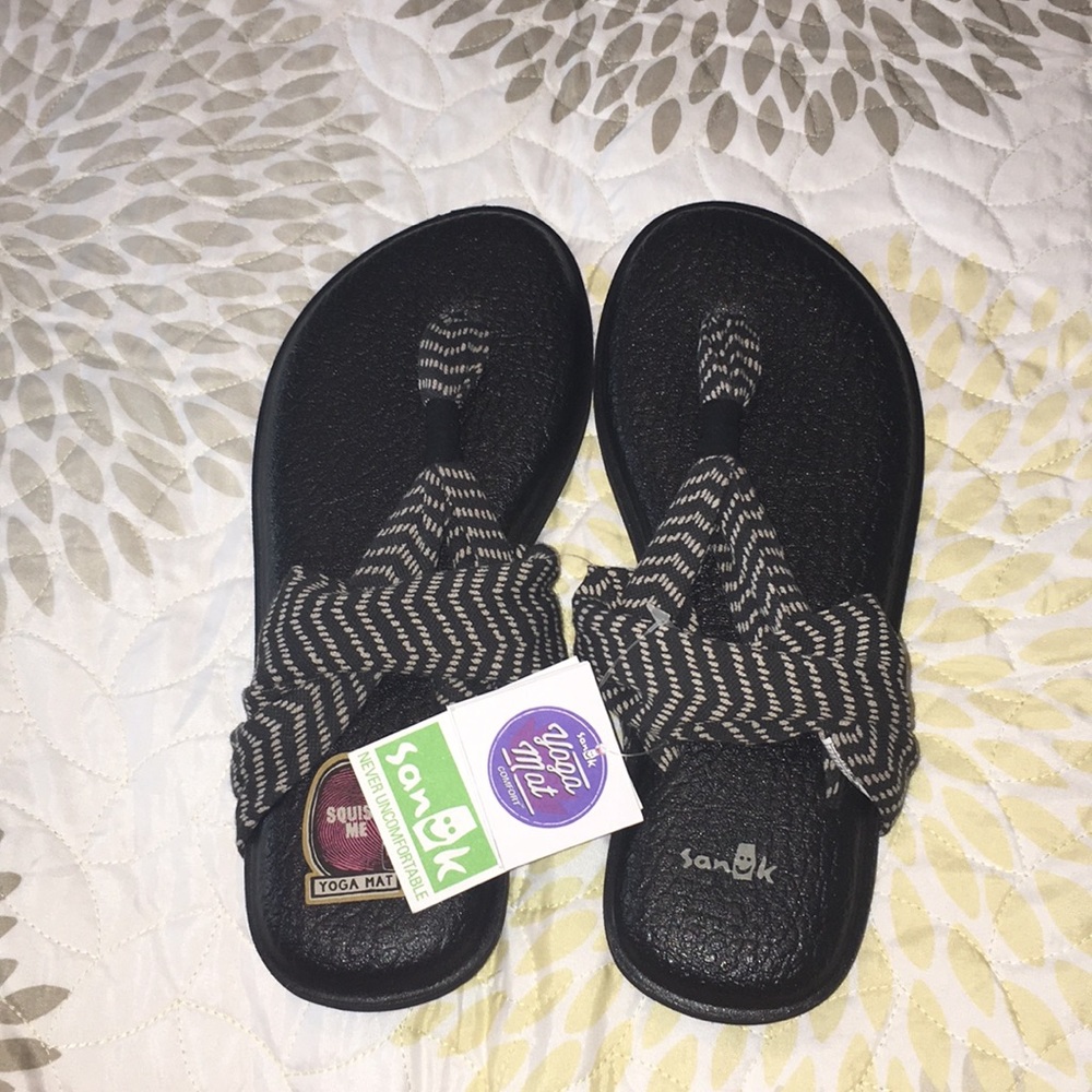 Sanuk Yoga Mat Sandals!